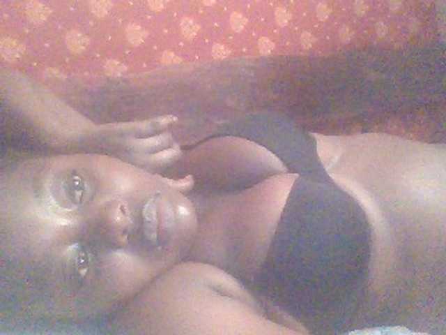 PrettyG live cam on BongaCams