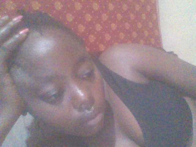 PrettyG live cam on BongaCams