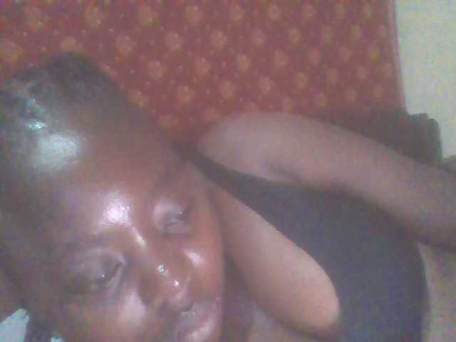 PrettyG live webcam show