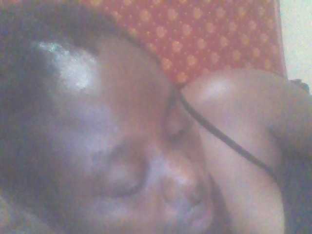 PrettyG live webcam show