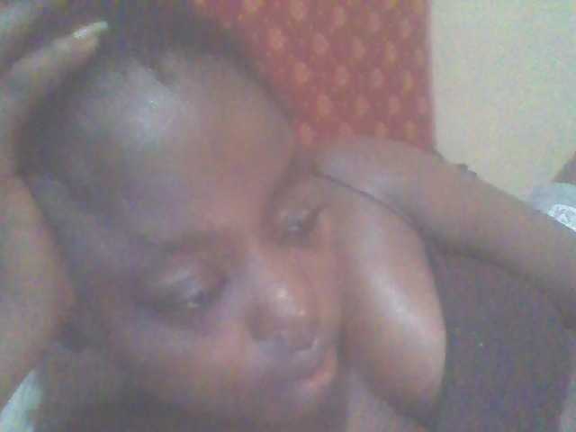 PrettyG's BongaCams show and profile