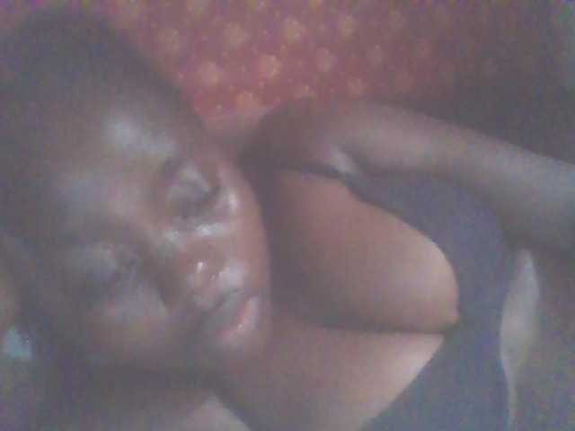 PrettyG live cam on BongaCams