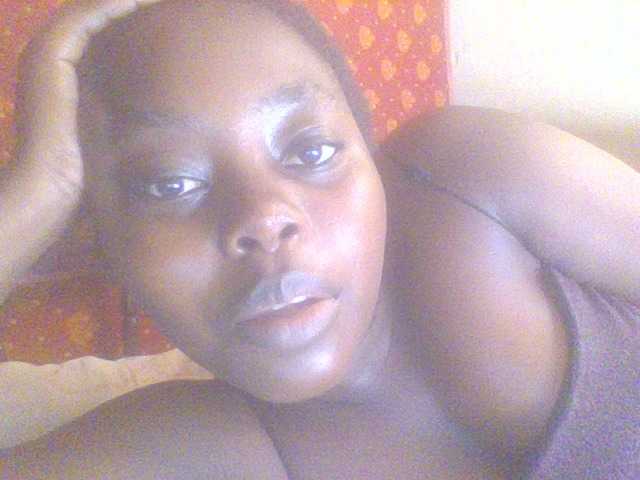 PrettyG's BongaCams show and profile