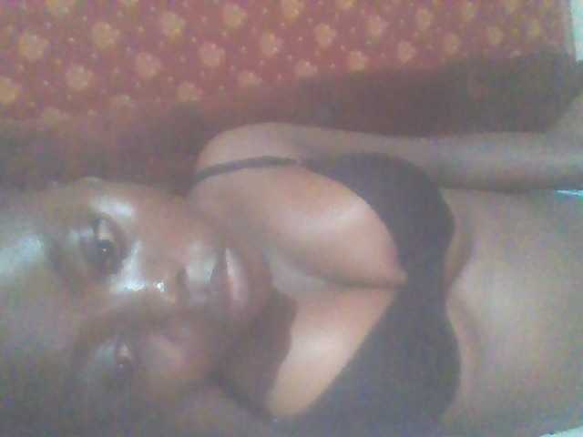 PrettyG live webcam show