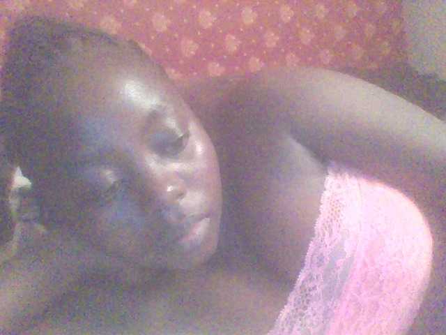 PrettyG live cam on BongaCams