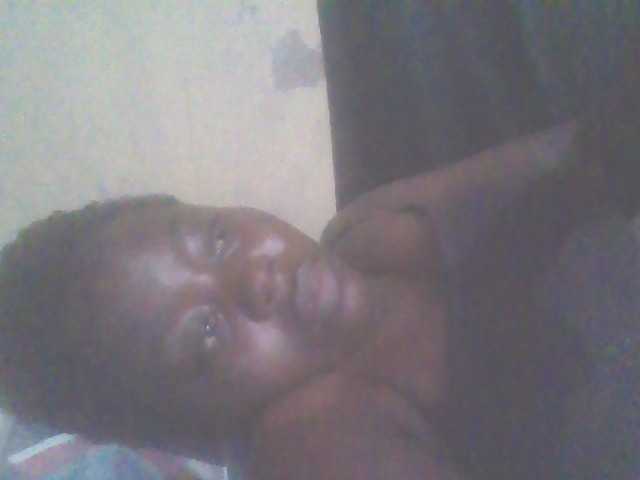 PrettyG live webcam show