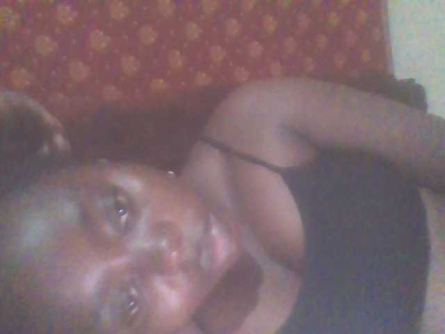 PrettyG live cam on BongaCams