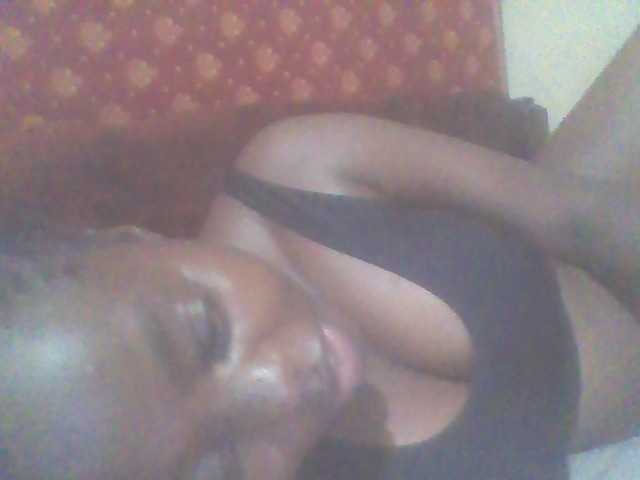 PrettyG live cam on BongaCams