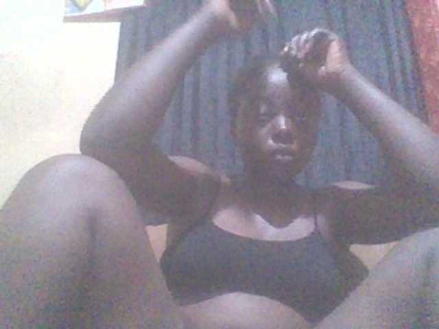 PrettyG live cam on BongaCams