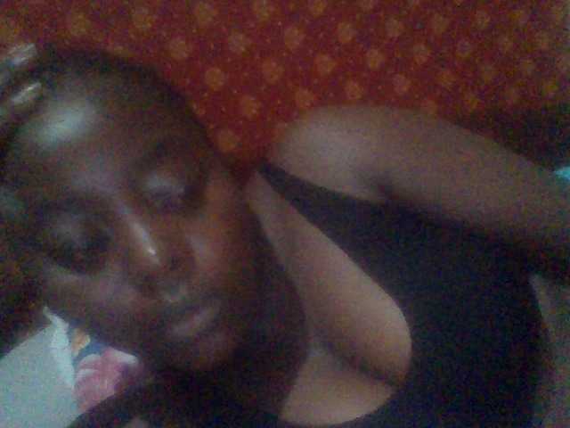 PrettyG live cam on BongaCams