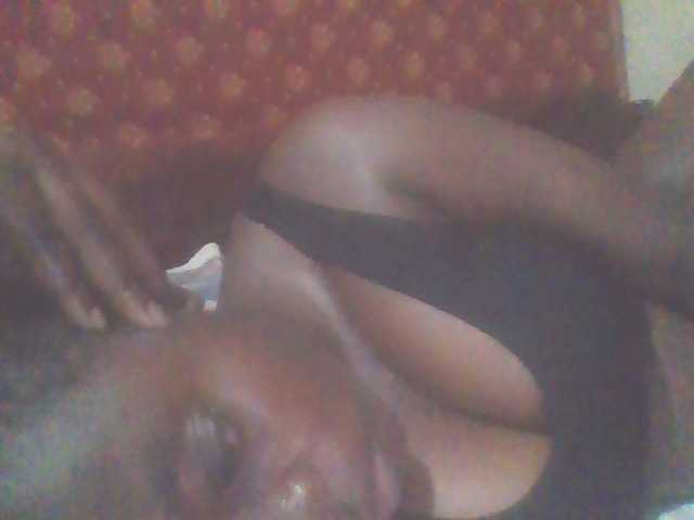 PrettyG live cam on BongaCams