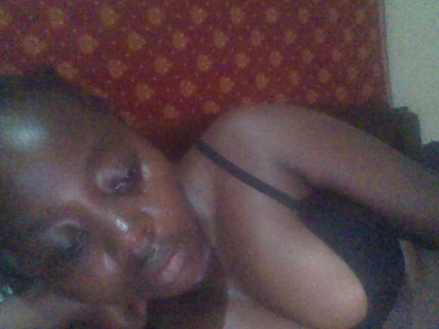 PrettyG live cam on BongaCams