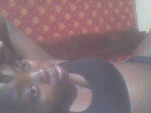 PrettyG live webcam show