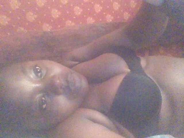 PrettyG live cam on BongaCams