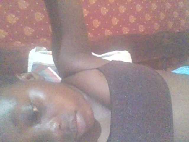 PrettyG live cam on BongaCams