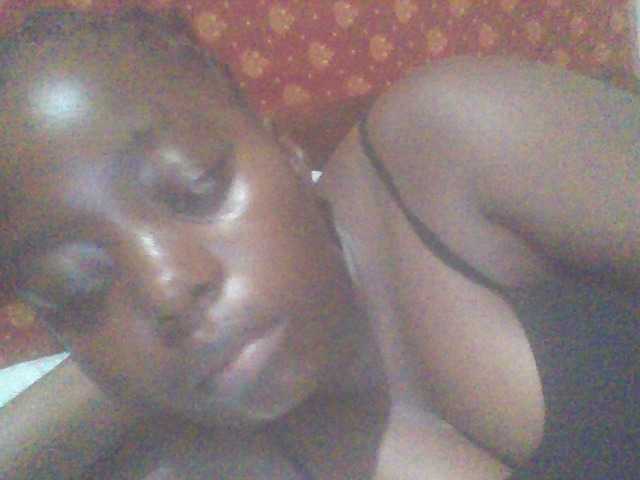 PrettyG live cam on BongaCams