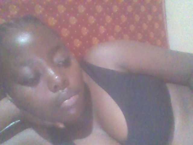 PrettyG live cam on BongaCams