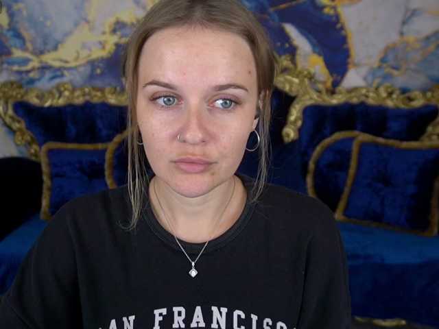 MaribelRiver live cam on BongaCams