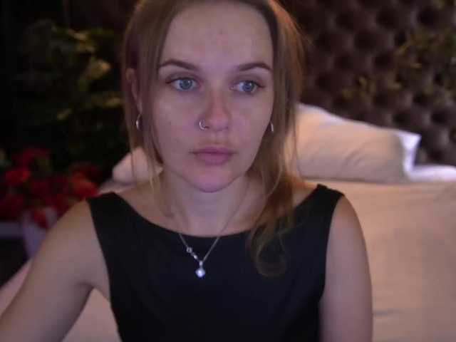 MaribelRiver live cam on BongaCams