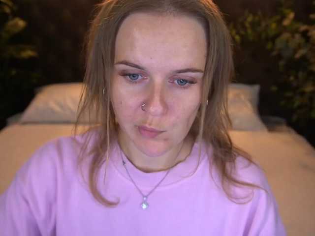 MaribelRiver live cam on BongaCams