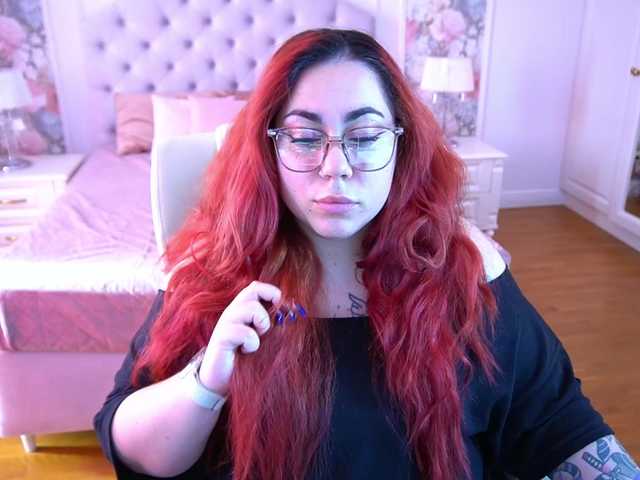 AmazonkaStarrr live webcam show