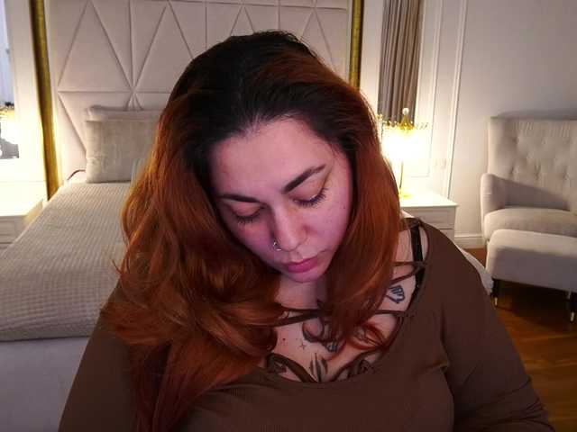 AmazonkaStarrr's BongaCams show and profile