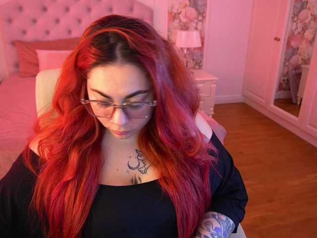 AmazonkaStarrr live cam on BongaCams