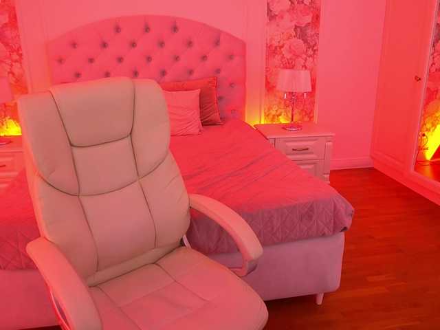 AmazonkaStarrr live cam on BongaCams