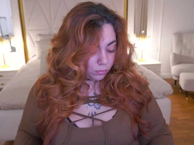 AmazonkaStarrr's BongaCams show and profile