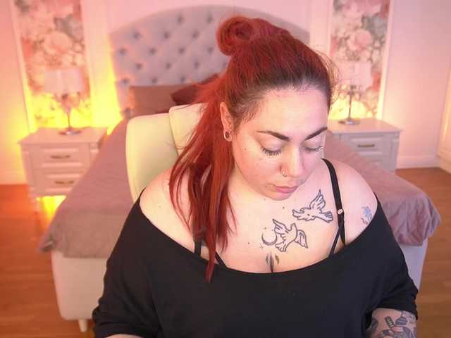 AmazonkaStarrr live cam on BongaCams