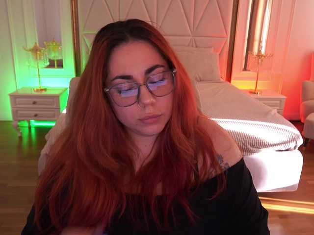 AmazonkaStarrr live cam on BongaCams