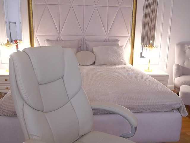 AmazonkaStarrr's BongaCams show and profile