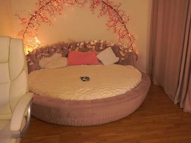 AmazonkaStarrr live cam on BongaCams