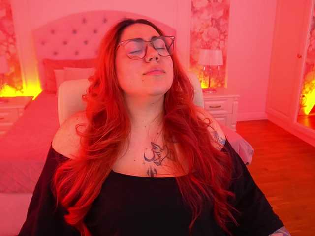 AmazonkaStarrr live cam on BongaCams
