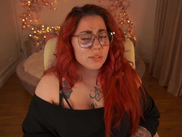 AmazonkaStarrr live cam on BongaCams