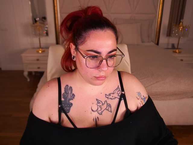 AmazonkaStarrr live cam on BongaCams