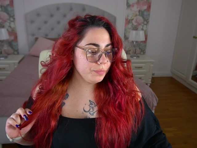 AmazonkaStarrr live webcam show