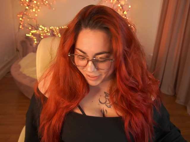 AmazonkaStarrr live cam on BongaCams