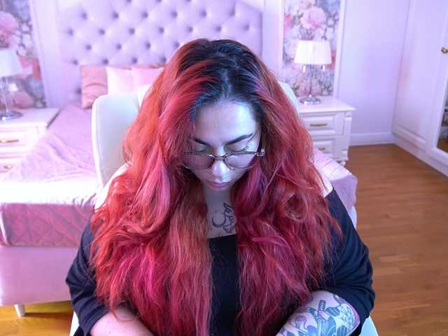 AmazonkaStarrr live webcam show