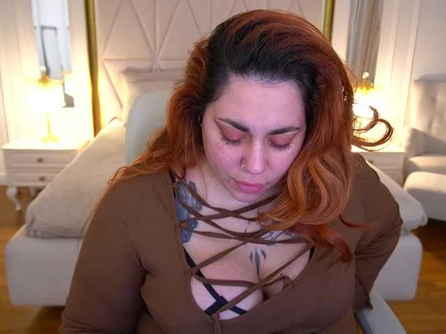 AmazonkaStarrr's BongaCams show and profile