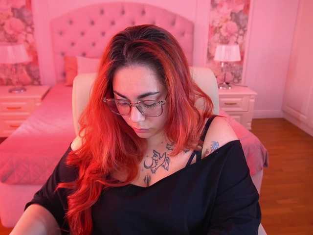 AmazonkaStarrr live cam on BongaCams