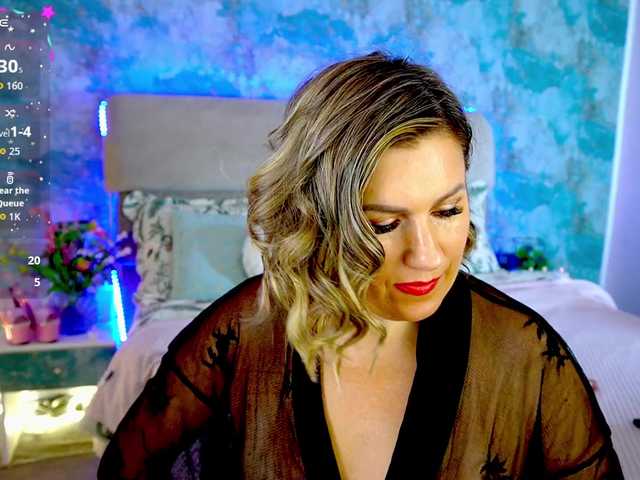 KiraRoxx live cam on BongaCams
