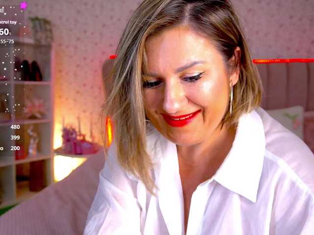 KiraRoxx live cam on BongaCams