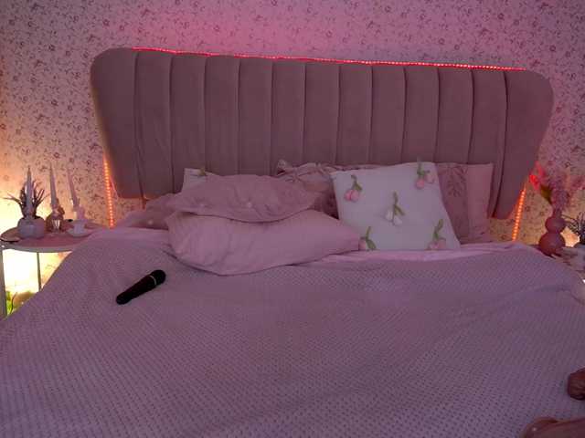 KiraRoxx live cam on BongaCams