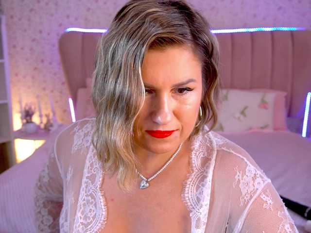 kiraroxx live sex show
