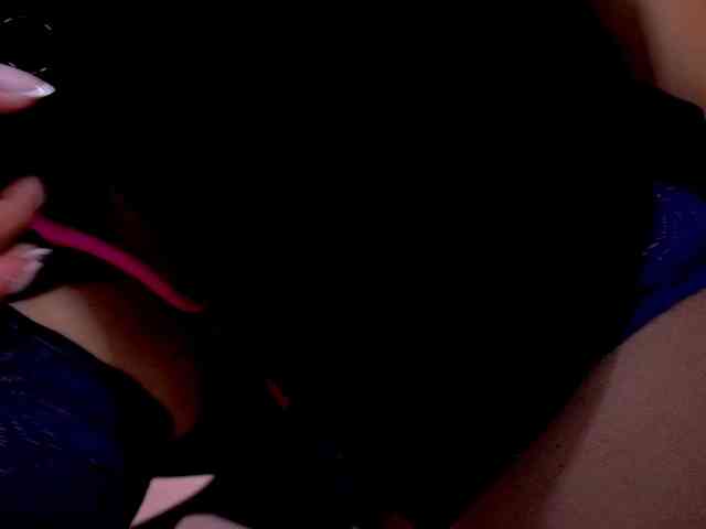 KiraRoxx webcam