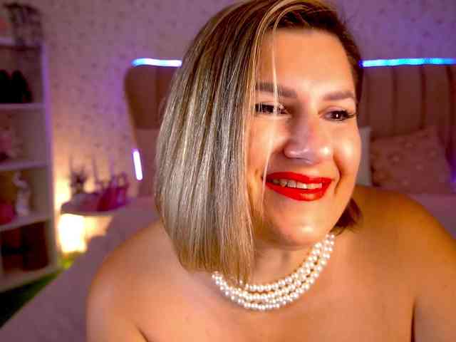 KiraRoxx webcam