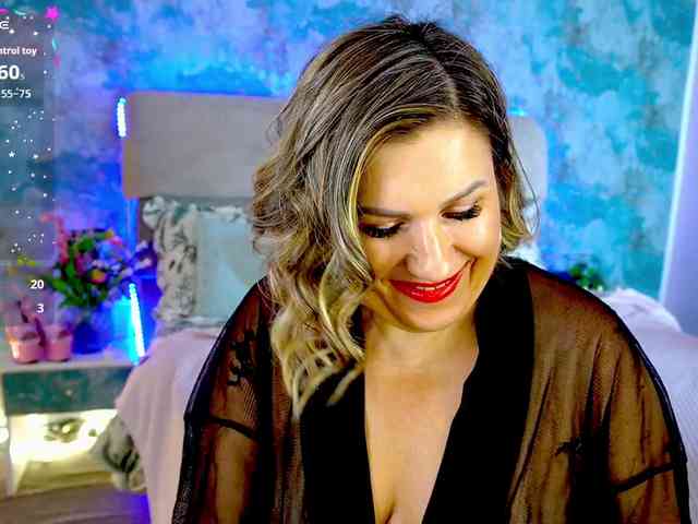 KiraRoxx webcam