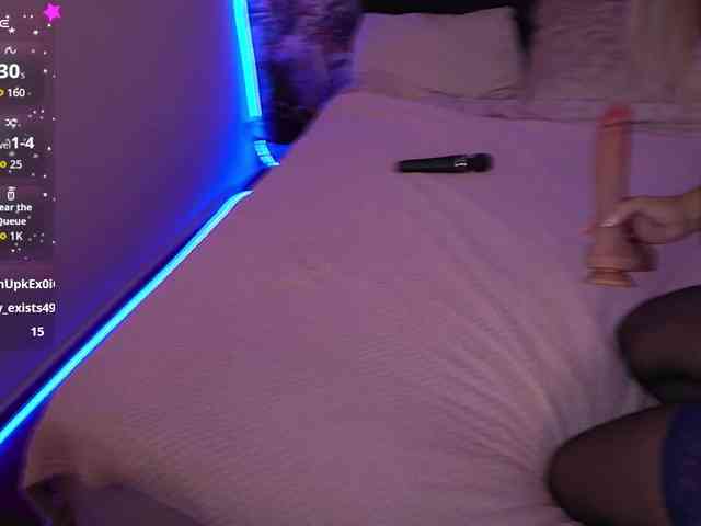 KiraRoxx webcam