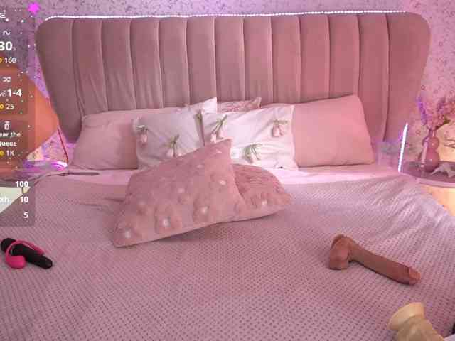 KiraRoxx webcam